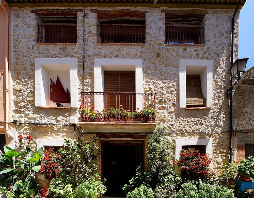 Gasthaus La Llar D'Aitana Alcoleja Exterior foto